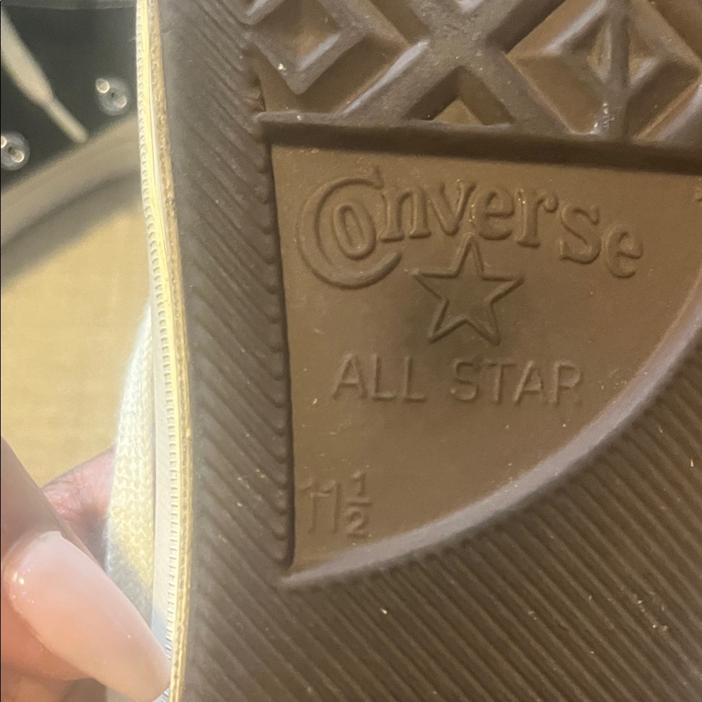 Comme des Garçons PLAY x Converse Chuck 70 High Tops - Picture 5 of 7